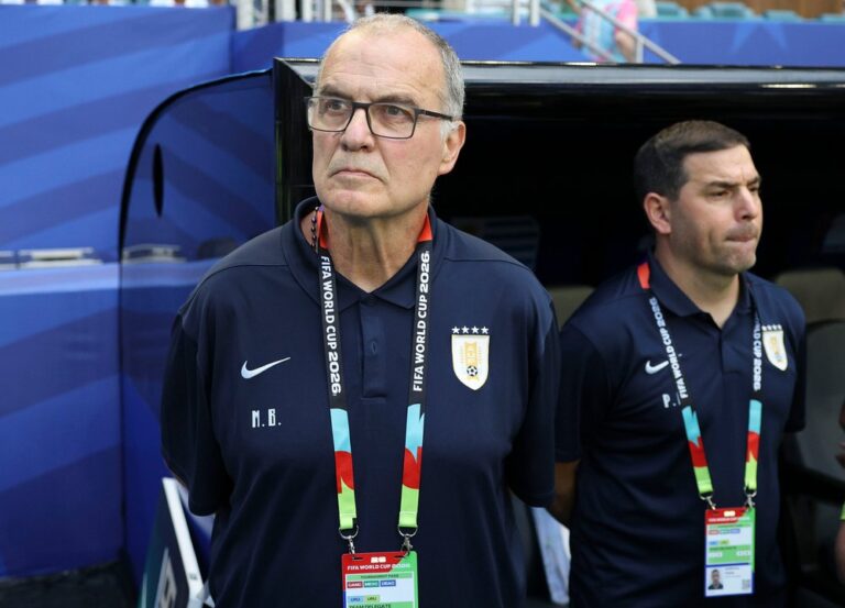 Uruguay se enfrenta con España, en busca de la clasificación a 16avos de final en el Mundial