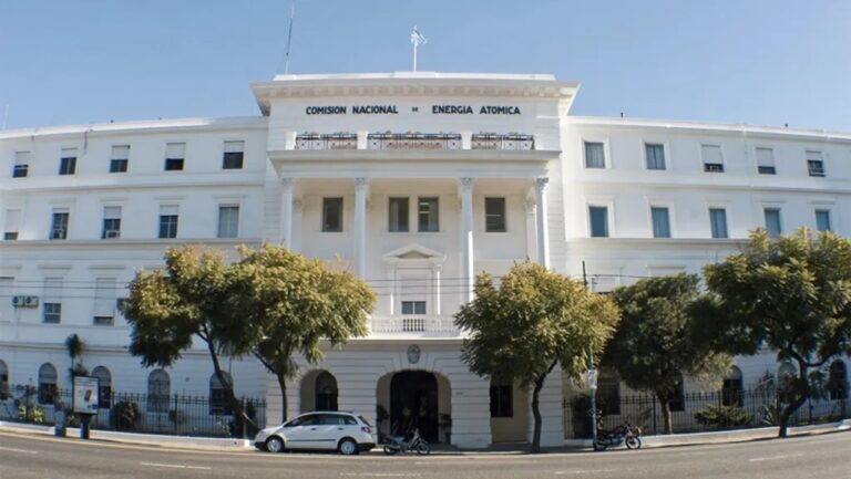 ATE tomó la Comisión de Energía Atómica en rechazo a 100 despidos