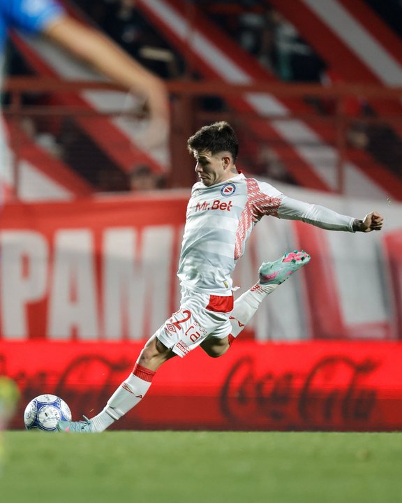 Argentinos Juniors se impone con contundencia en el Torneo Clausura