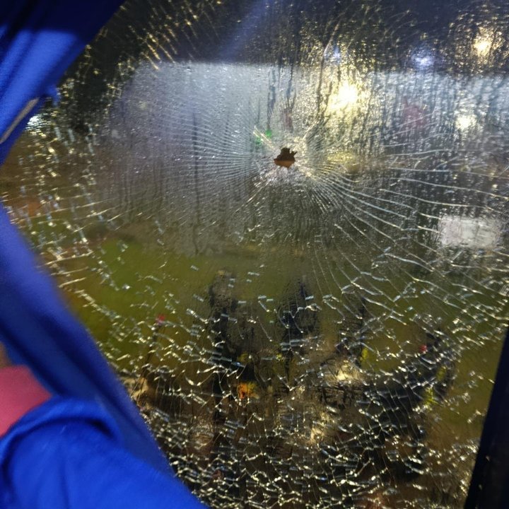 Violencia en la Copa Sudamericana: micros con hinchas de Tigre fueron baleados tras la victoria en Uruguay
