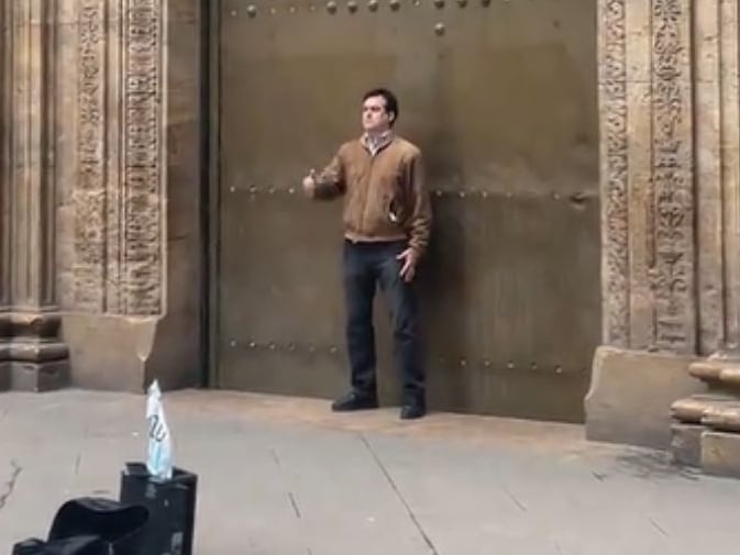 De las calles a la fama: la inspiradora historia del tenor lírico que conquistó las redes