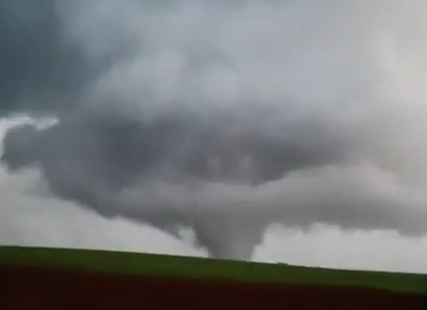 Tornado de Categoría EF-1 Devasta el Sur de Brasil: Al Menos Siete Heridos