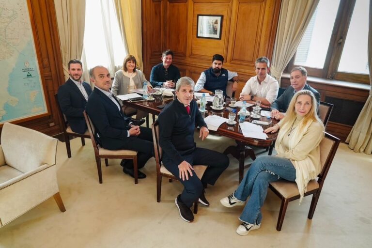 Reunión Clave: La Mesa Política del Gobierno se Prepara para Definir Su Agenda Legislativa