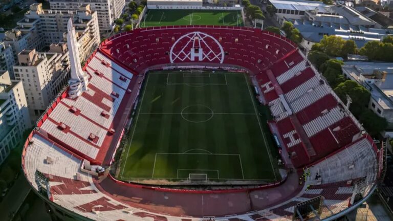 Boca Juniors podría seguir jugando en el estadio de Huracán ante Vélez y Recoleta