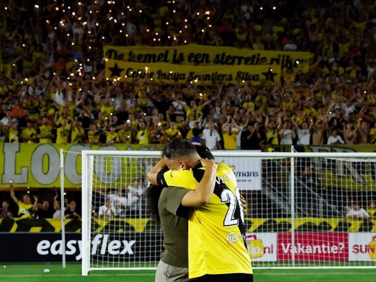 Un emotivo homenaje de los hinchas a Mats Seuntjens tras la tragedia familiar