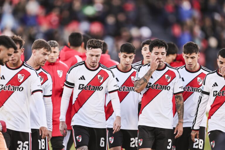 River Plate suma otra derrota y se hunde en la tabla
