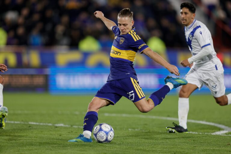 Boca y Vélez empatan en un vibrante encuentro sin goles decisivos