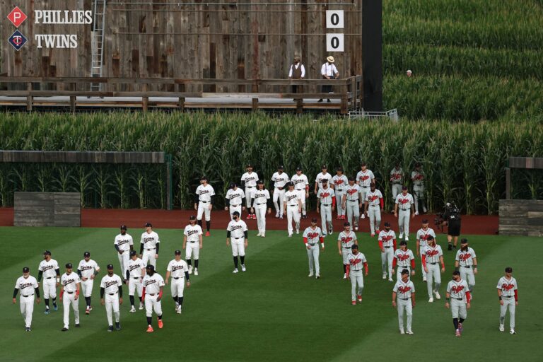 La Magia de Field of Dreams: La MLB Regresa al Campo de Kevin Costner