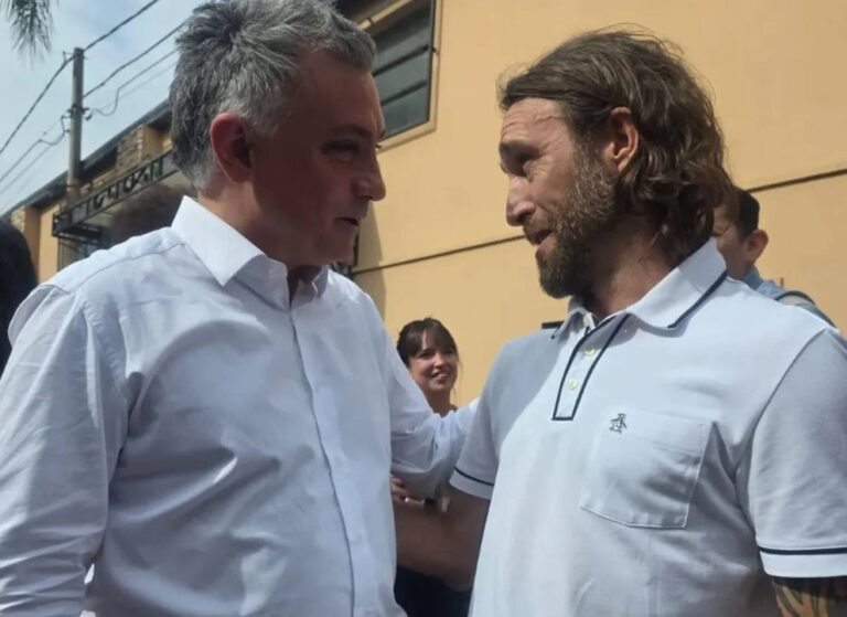 Oscar Ahumada abandona La Libertad Avanza: Tensiones y críticas en el espacio político