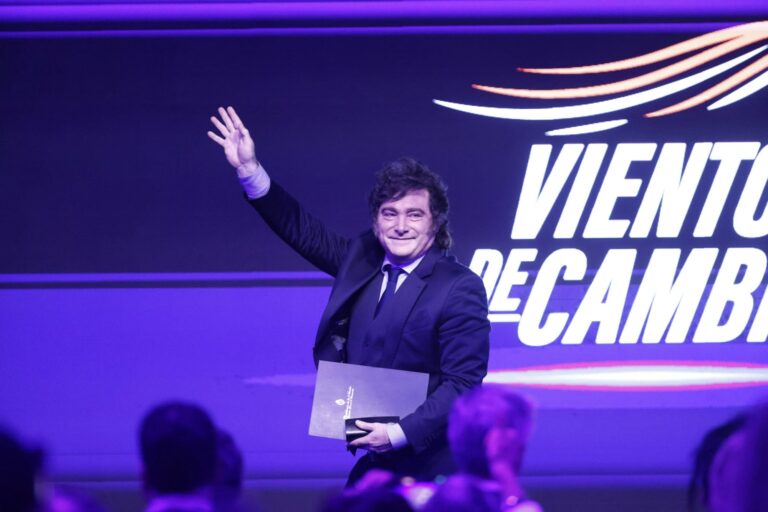 Milei Advierte: «Sin Resultados, Será Difícil Mantener el Apoyo Ciudadano»