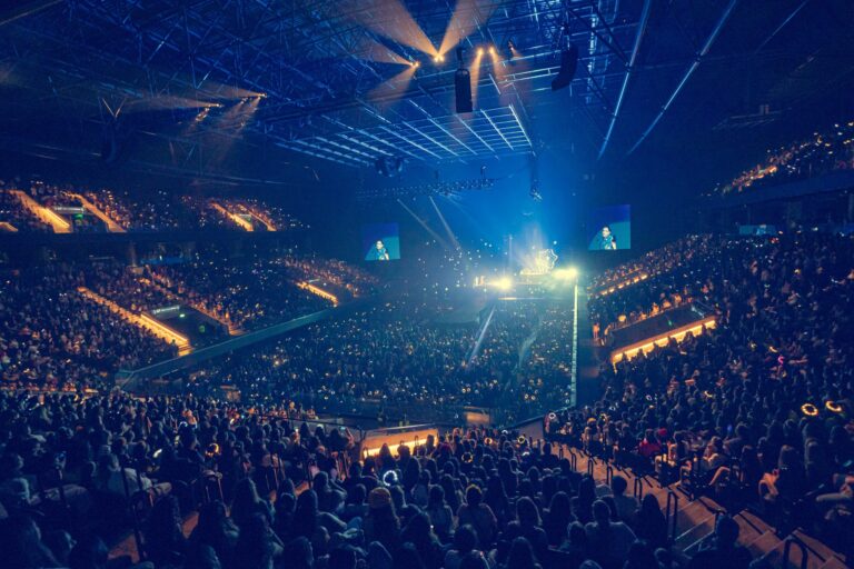 Descubre qué artistas se presentan esta semana en el Movistar Arena