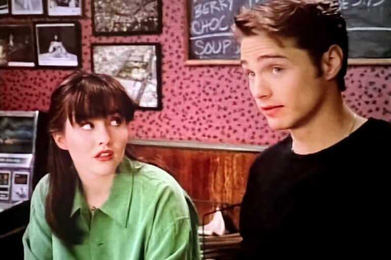 La Reflexión de Jason Priestley sobre la Fama y la Curiosa Reacción de sus Hijos