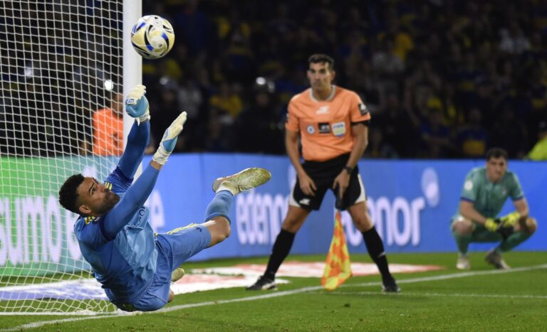 Álvaro Montero: De Villano a Héroe en la Clasificación de Boca