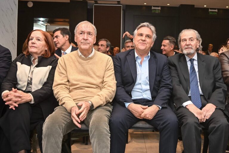 El Peronismo Busca la Unidad: Homenaje a De la Sota Aglutina Diversas Corrientes
