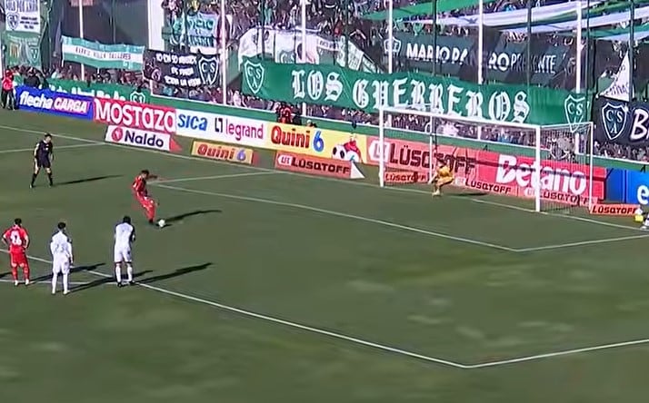 Lucas Passerini se redime con un penal y mantiene a Belgrano en los primeros puestos
