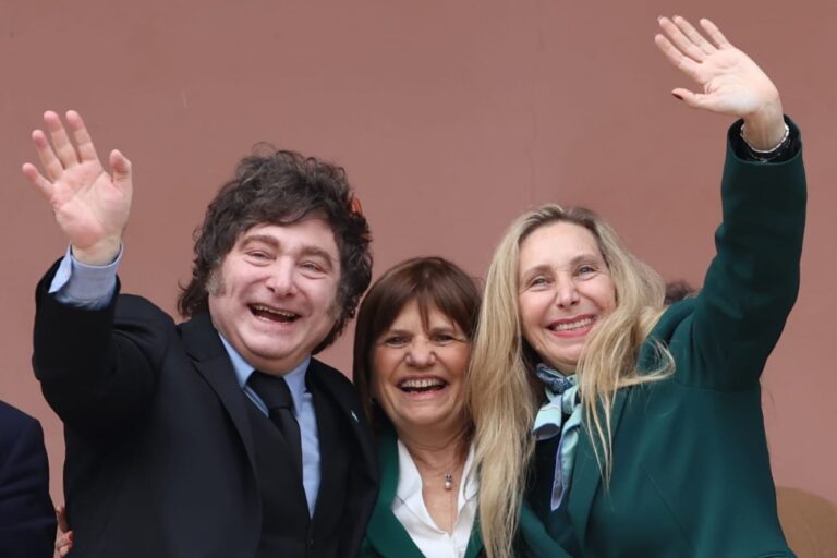 Karina Milei se queda en el país y asiste a la mesa política en medio de tensiones internas