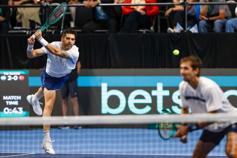 Copa Davis: Argentina Sorprendida en Dobles tras Caer ante Turquía