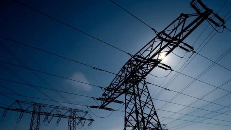 La Justicia frena el aumento de tarifas eléctricas en la provincia de Buenos Aires